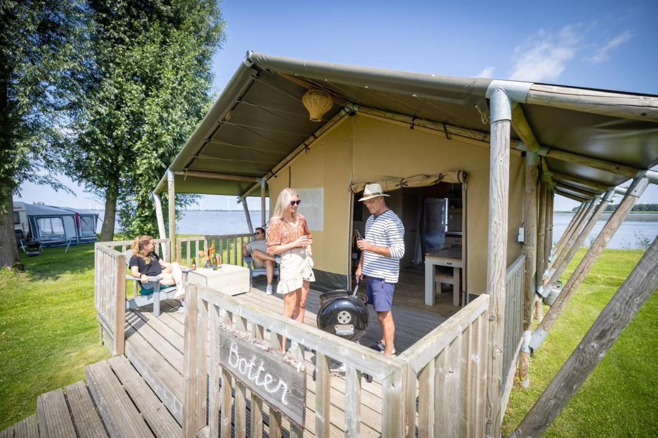 宾斯霍滕 Jachthaven Nieuwboer酒店 外观 照片